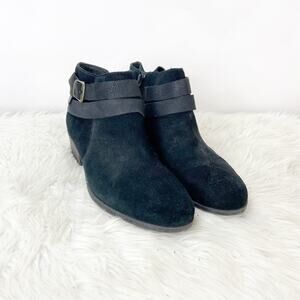 Clarks Artisan 8.5 Womens Black Suede Buckle Strap Comfort Ankle Booties